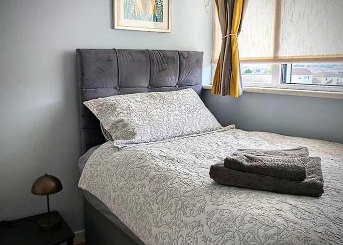 Elena Retreats 德罗赫达